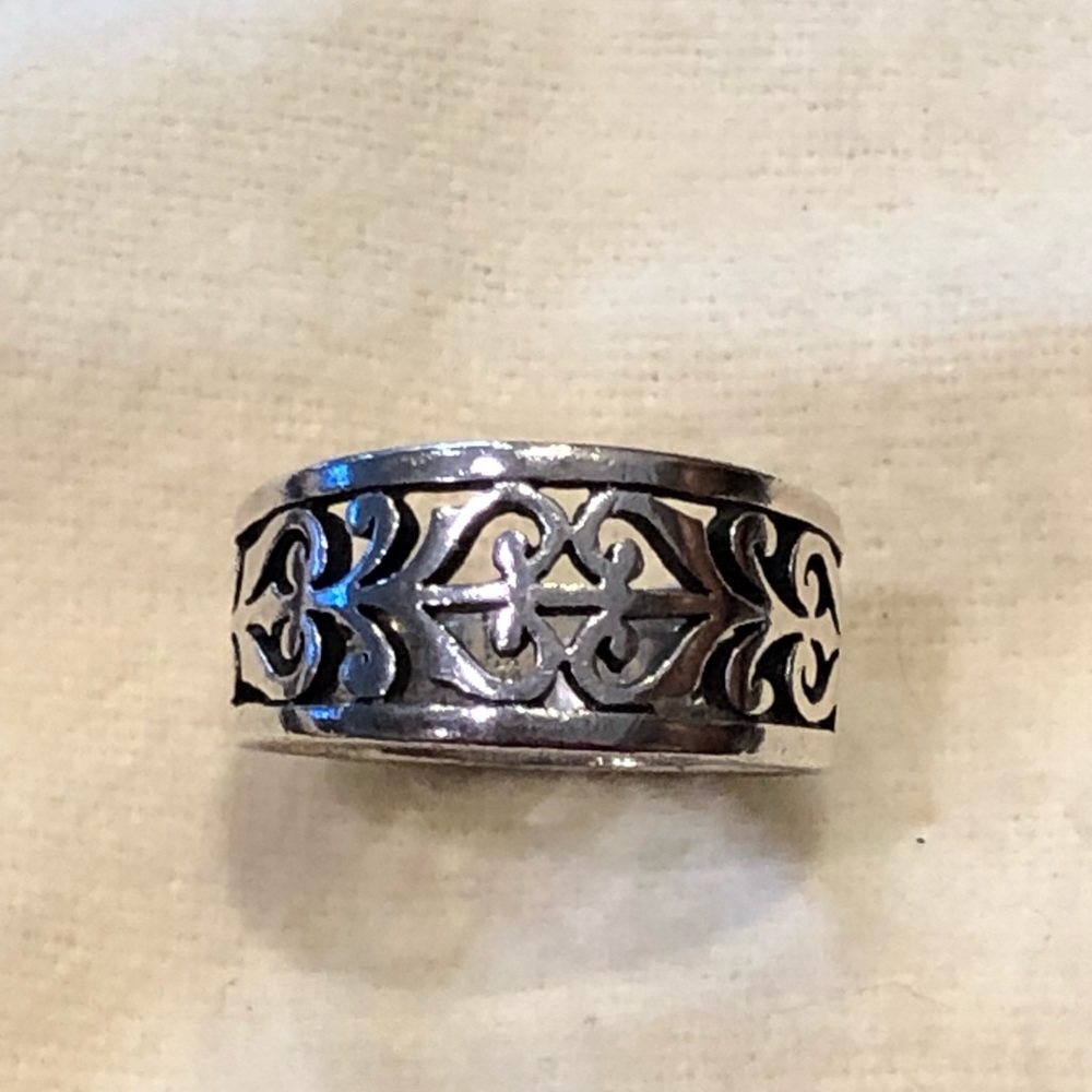 James Avery Open Adorned ring size 8.5